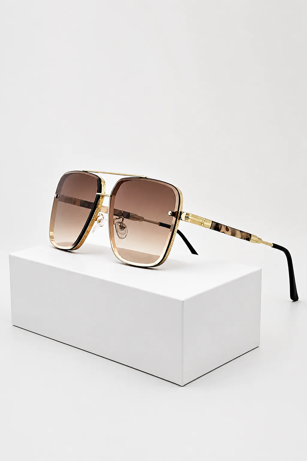 Barlow | Retro Aviator Sunglasses with Gold Frame and UV400 Gradient Lens - Image 12