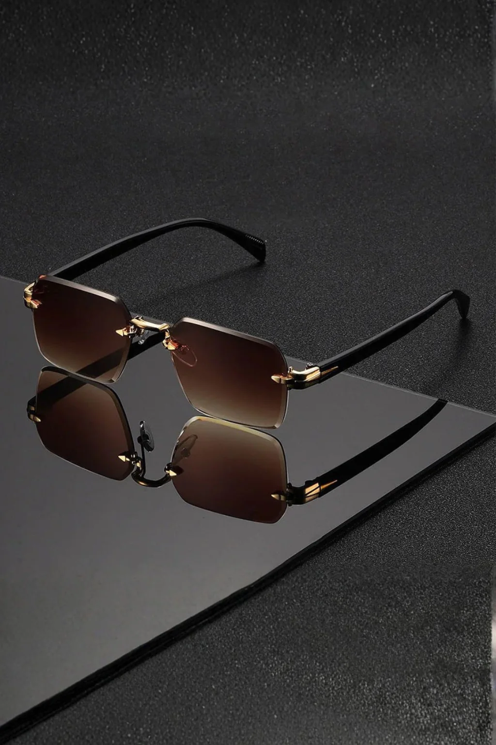 Calvin | Men Rimless Sunglasses with Gold Bridge and Gradient Tinted Lens - Image 7
