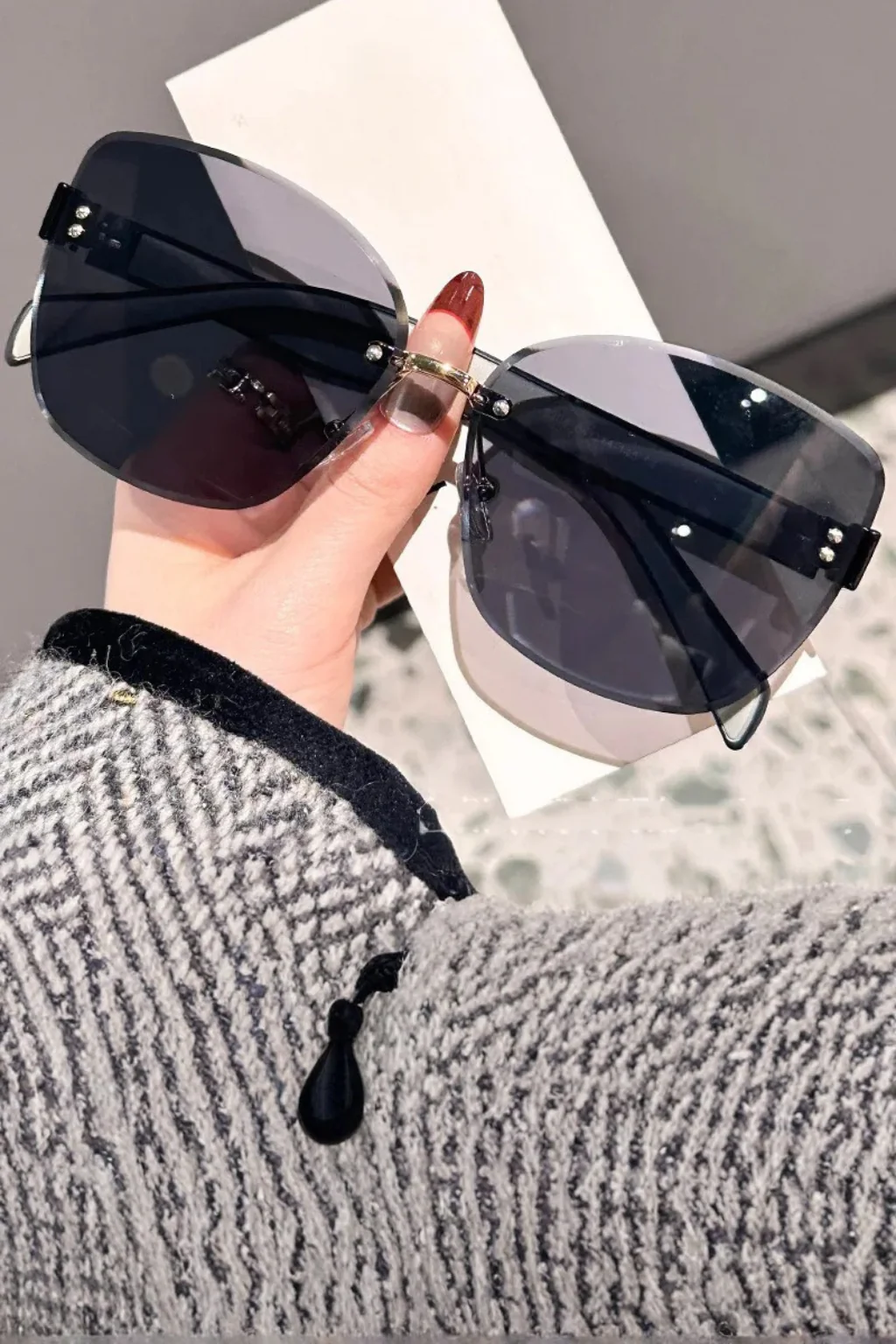 Cordelia | Women Rimless Cat Eye Gradient Sunglasses - Image 4