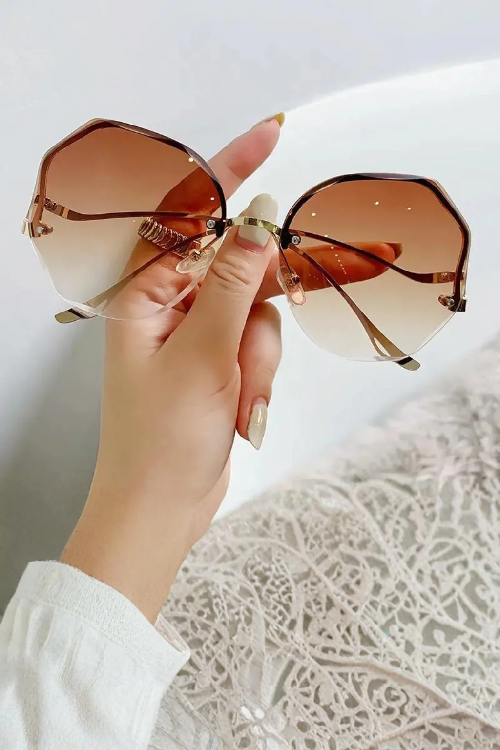 Emmeline | Women Rimless Oversized Gradient Sunglasses - Image 9