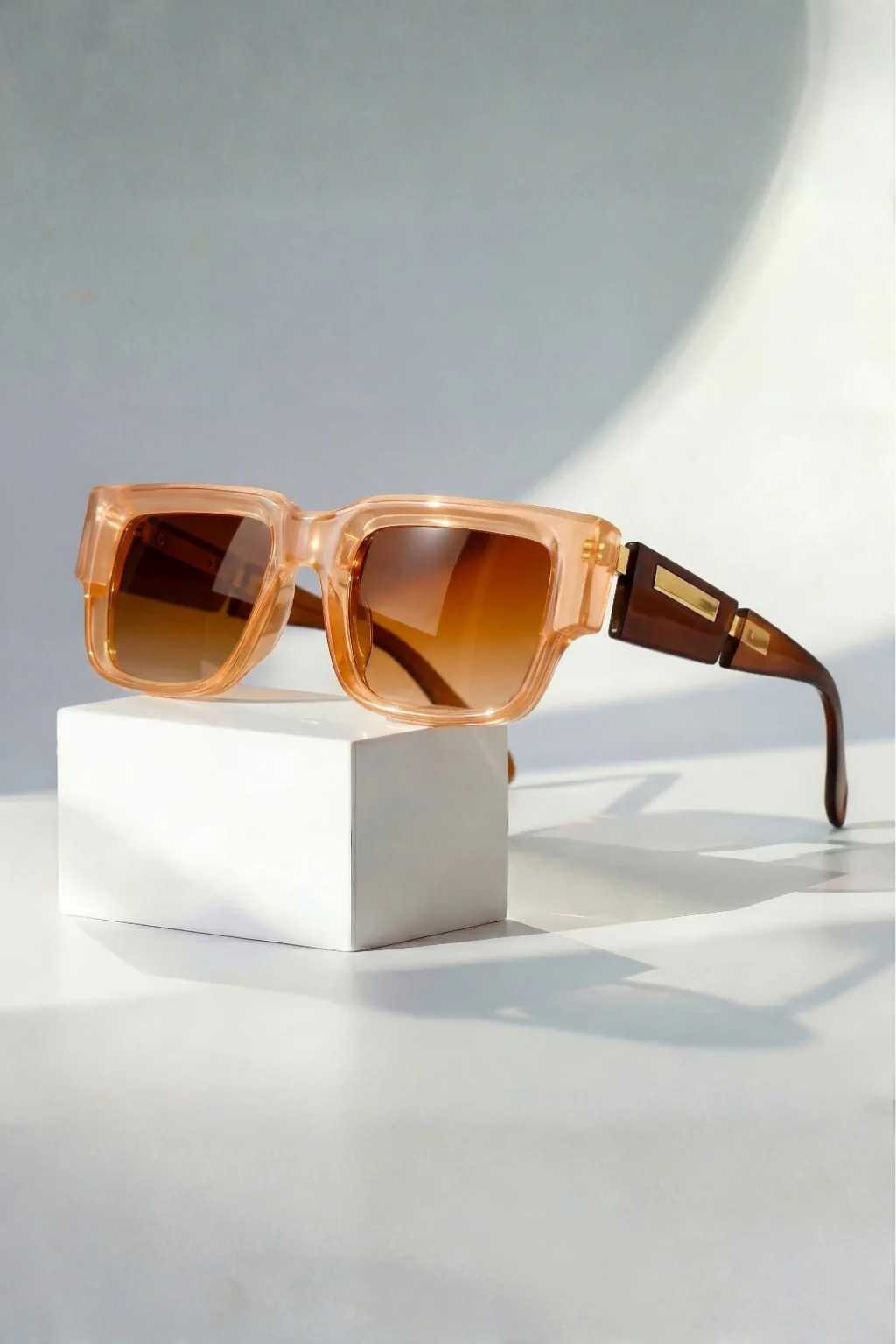 Marlowe | Women Oversized Square Frame Sunglasses with Tortoiseshell Detail - Image 4