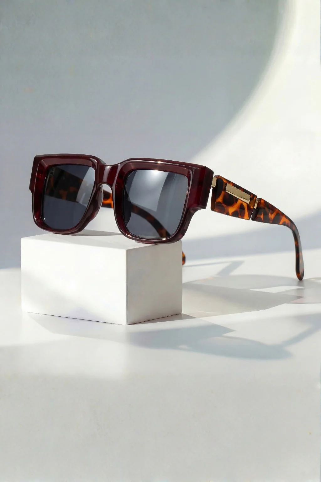 Marlowe | Women Oversized Square Frame Sunglasses with Tortoiseshell Detail - Image 8