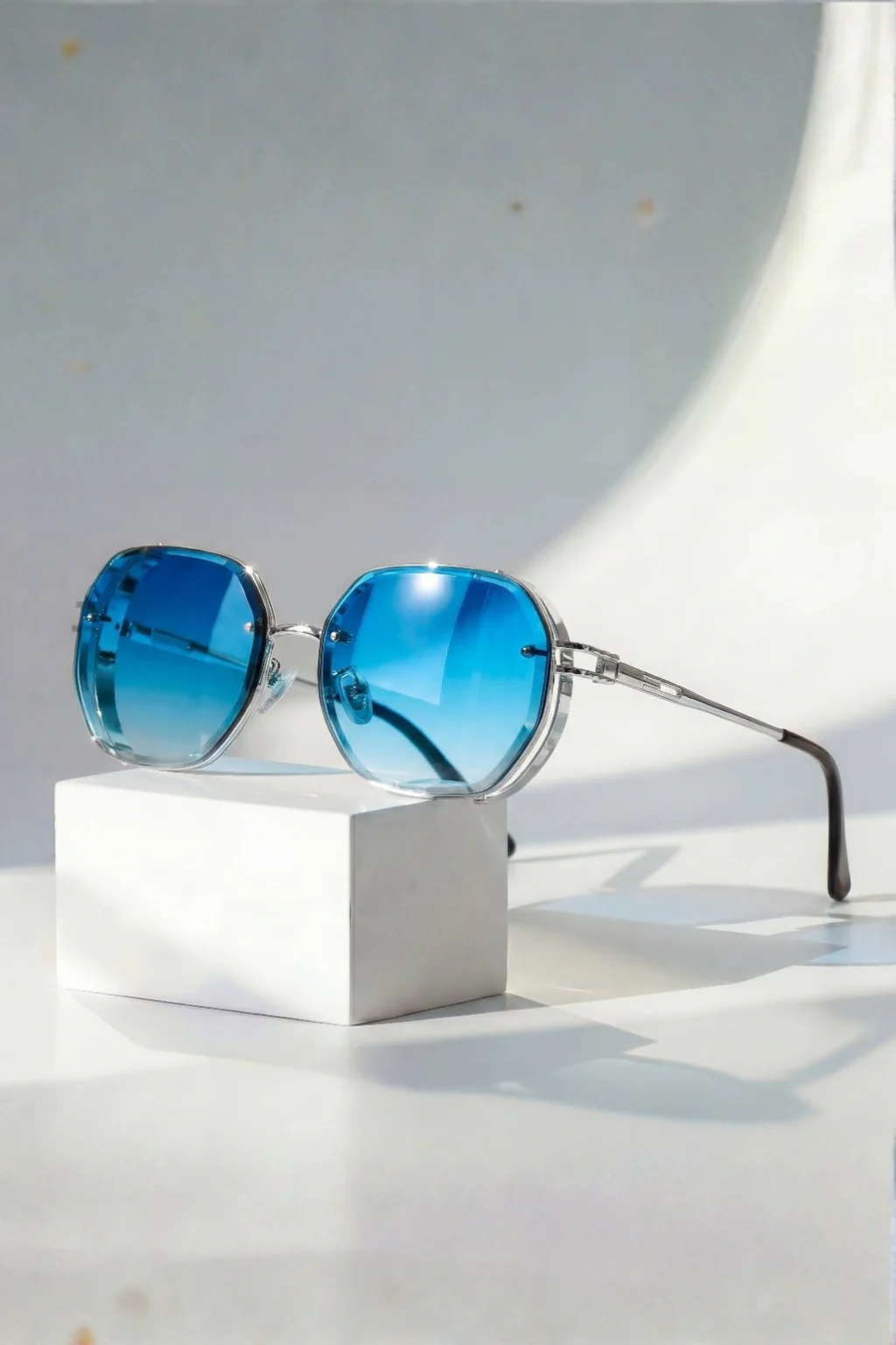 Saoirse | Women Oversized Geometric Sunglasses with Gold Frame and Amber Lens - Image 9