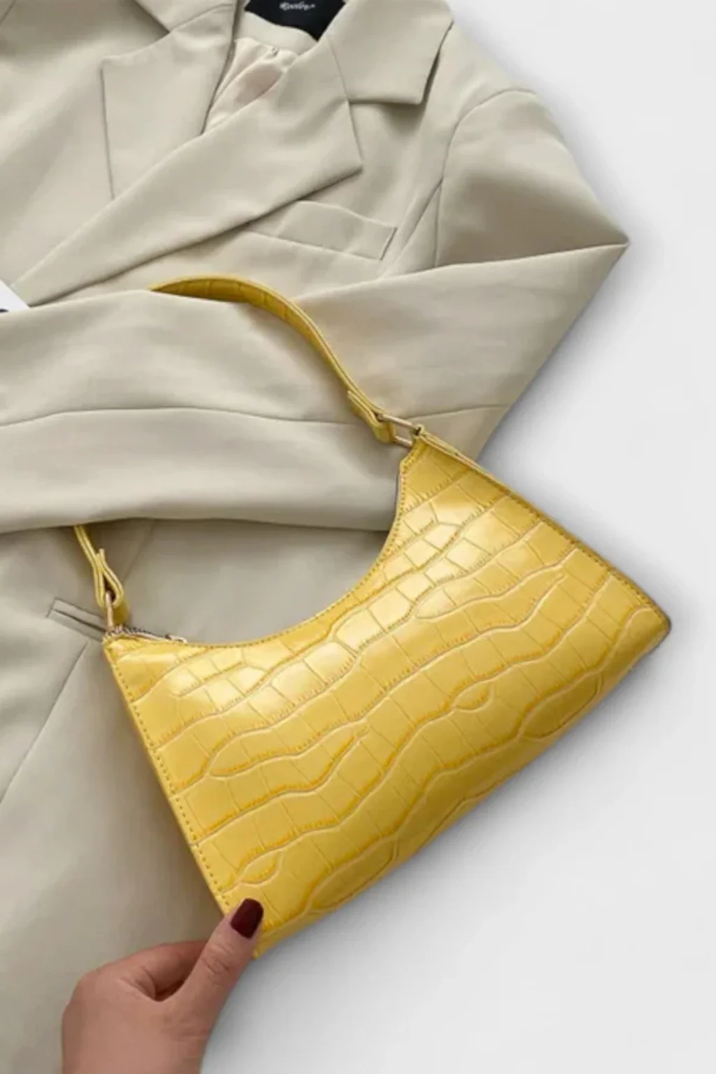 Valmera | Women Elegan Classic Shoulder Bag - Image 4